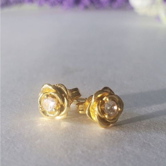 18K Gold Over Silver 1/3 Ct. Sapphire 8mm Flower Stud Earrings - Picture 1 of 4